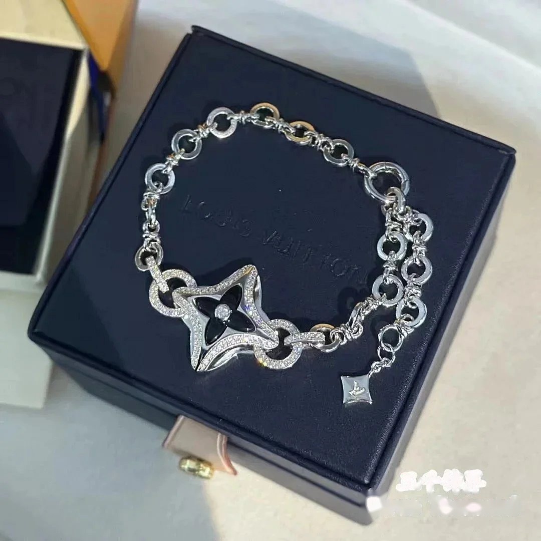 Louis Vuitton Bracelet Silver Diamond-Set Floral