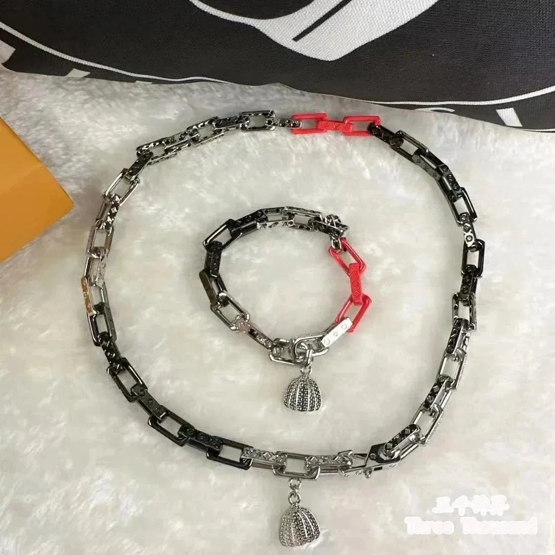 Louis Vuitton Monogram Chain Necklace Multi-Colour