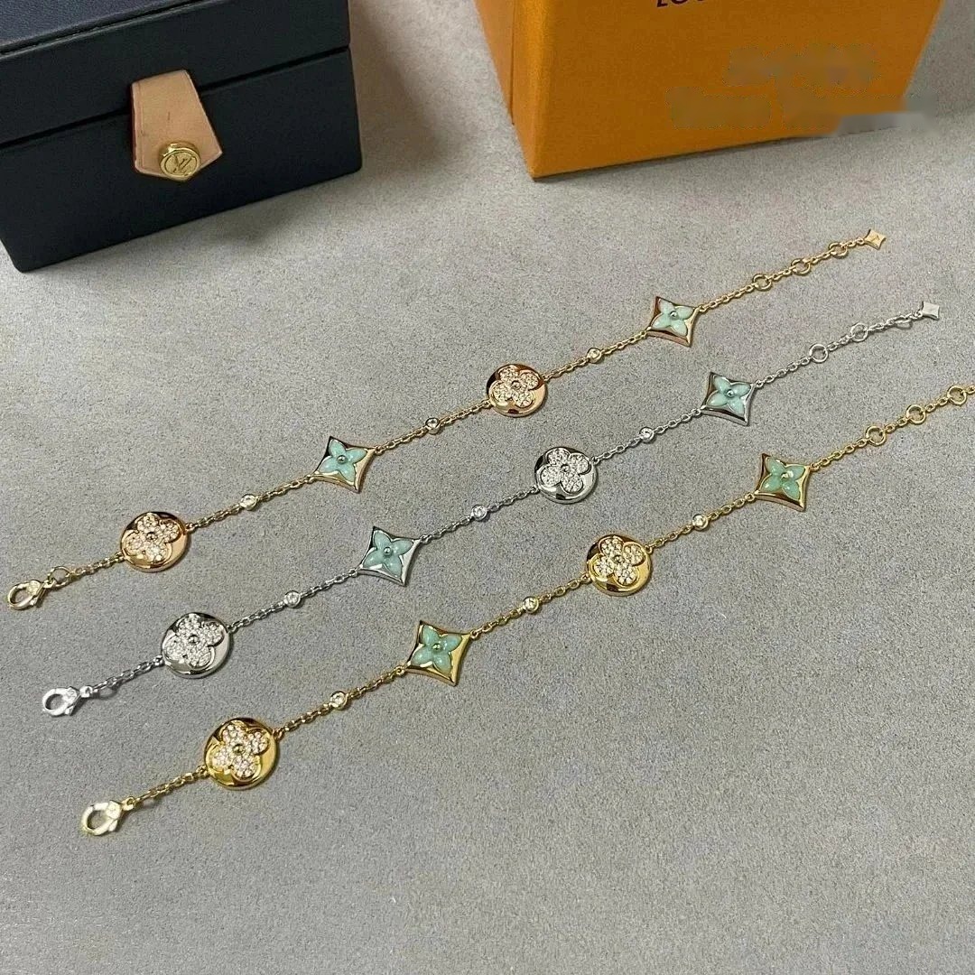 Louis Vuitton Color Blossom Bracelet Floral M02