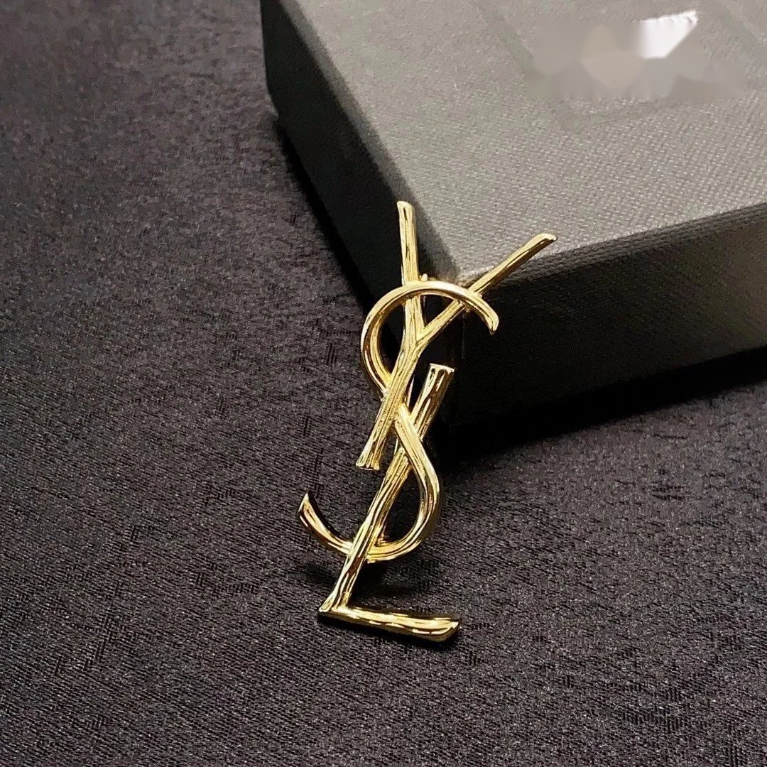 Louis Vuitton Brooch Vintage