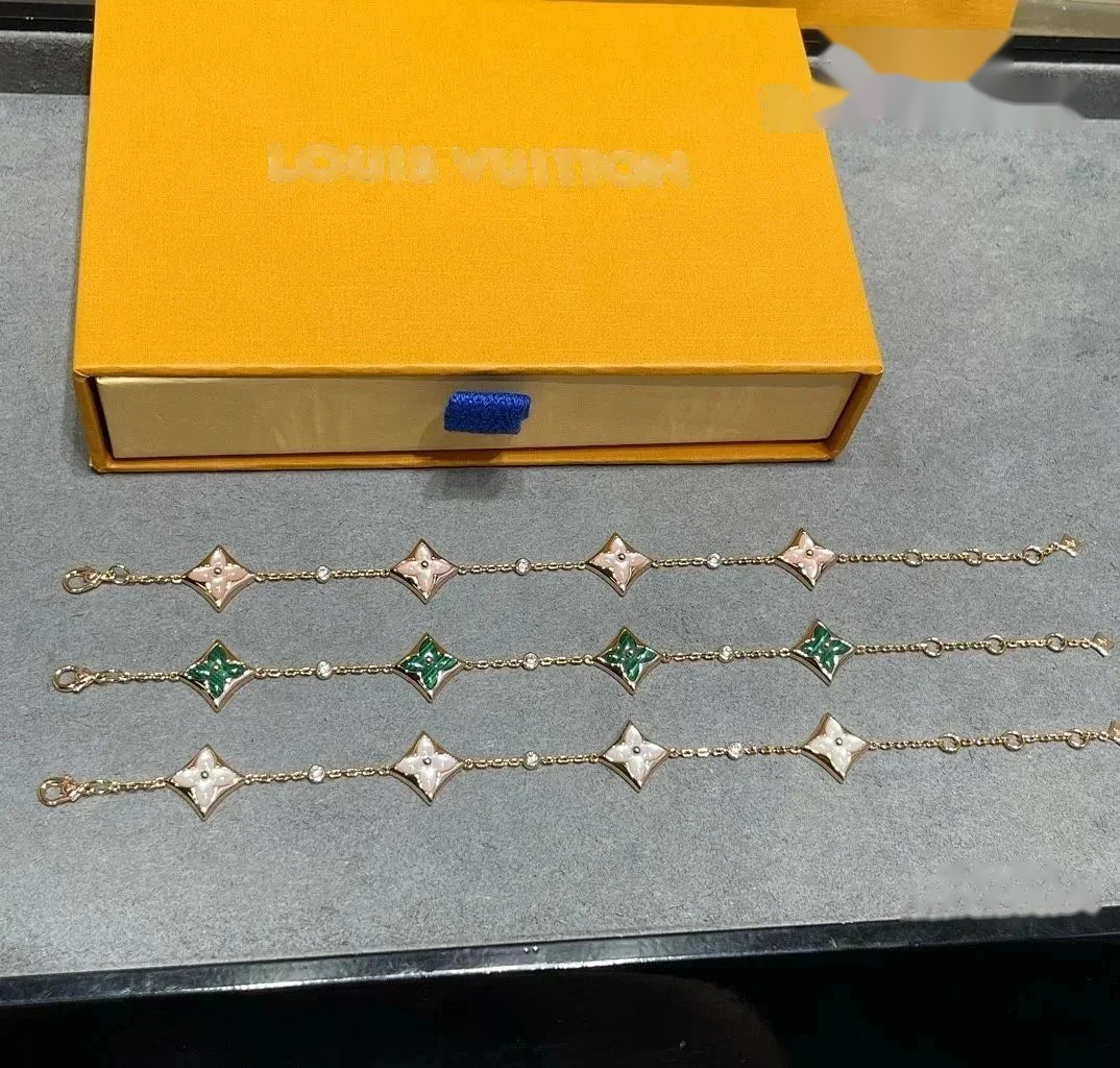 Louis Vuitton Color Blossom Bracelet Diamond-Set